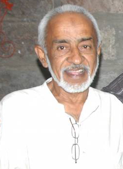 akbar sidi smile